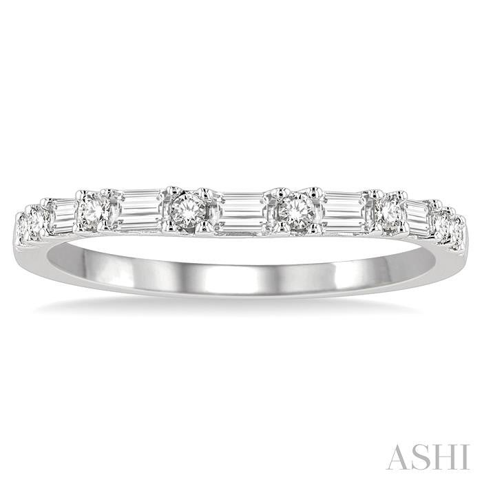 1/3 Ctw Baguette and Round Cut Diamond Wedding Band in 14K White Gold