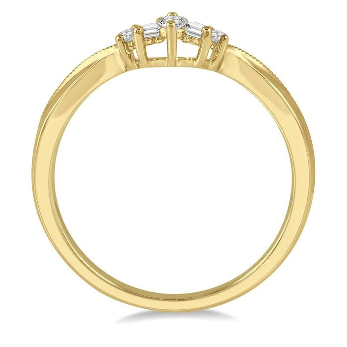 1/5 Ctw Chevron Baguette and Round Cut Diamond Band in 14K Yellow Gold