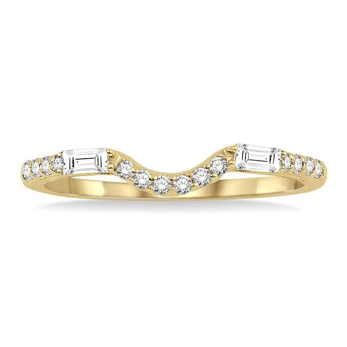 1/4 Ctw Round and Baguette Diamond Wedding Band in 14K Yellow Gold