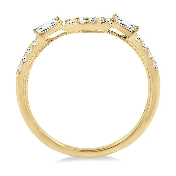 1/4 Ctw Round and Baguette Diamond Wedding Band in 14K Yellow Gold
