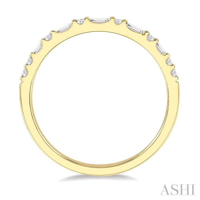 1/3 Ctw Alternating Baguette and Round Cut Diamond Wedding Band in 14K Yellow Gold