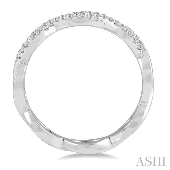 1/5 Ctw Twisted Round Cut Diamond Infinity Fashion Band in 14K White Gold