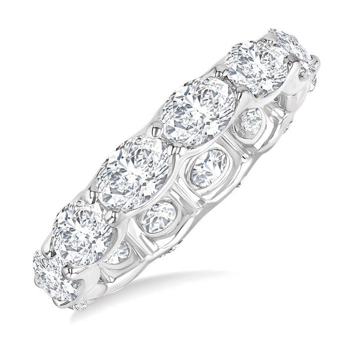 Elegance Diamond Wedding Band in White Gold