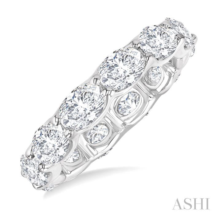 Elegance Diamond Jewelry in Metal