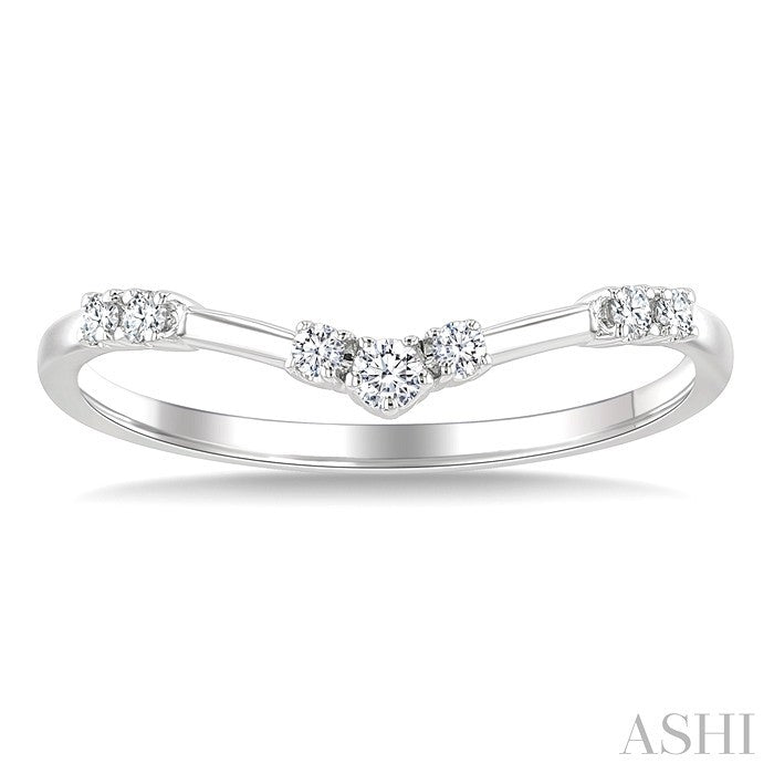 1/10 Ctw Chevron Round Cut Diamond Fashion Band in 14K White Gold
