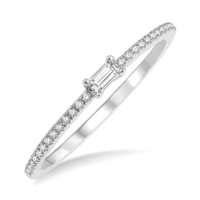 1/6 Ctw Petite Baguette Center Round Cut Diamond Stackable Ring in 14K White Gold