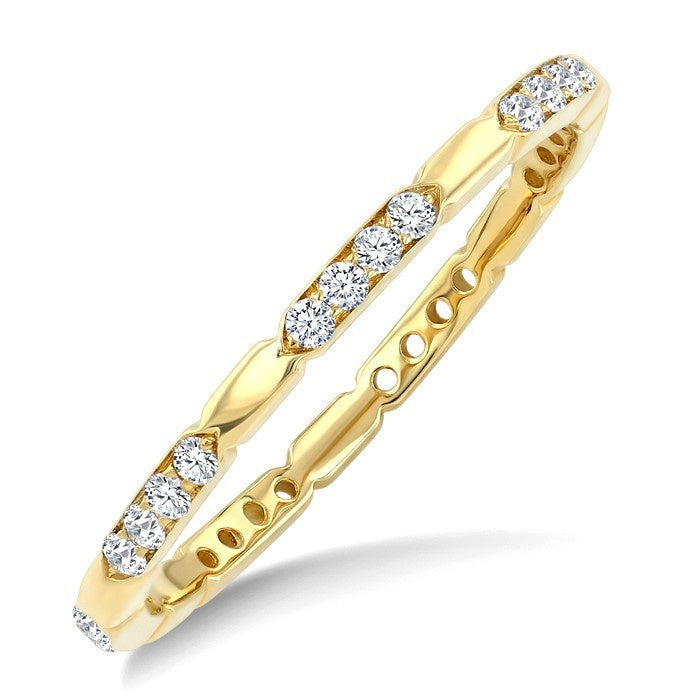 1/4 Ctw Eternity Pave Set Round Cut Diamond Wedding Band in 14K Yellow Gold