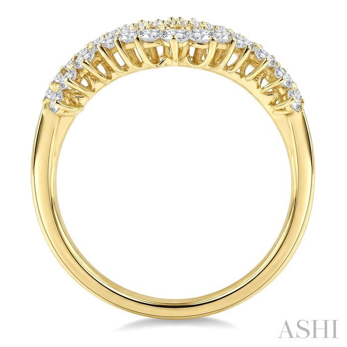 5/8 Ctw Twin Row Round Cut Diamond Chevron Ring in 14K Yellow Gold