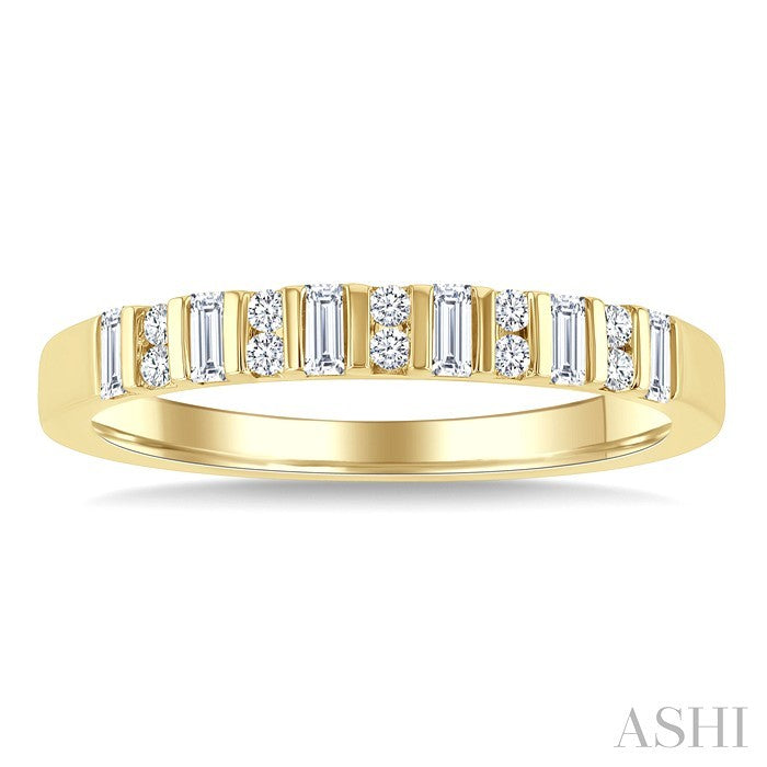 1/4 Ctw Vertically Aligned Baguette and Round Cut Diamond Stackable Fashion Band in 10K Yellow Gold