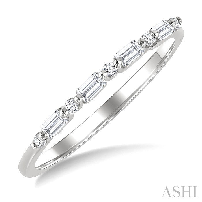 1/6 Ctw Baguette and Round Cut Diamond Link Stackable Fashion Band in 10K White Gold