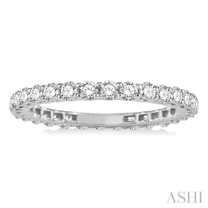 1 Ctw Round Cut Diamond Eternity Band in 14K White Gold