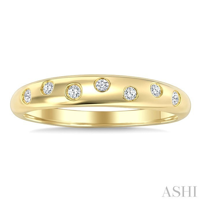 1/10 Ctw Round Cut Diamond Flush Set Mosaic Dome Bold Band in 10K Yellow Gold