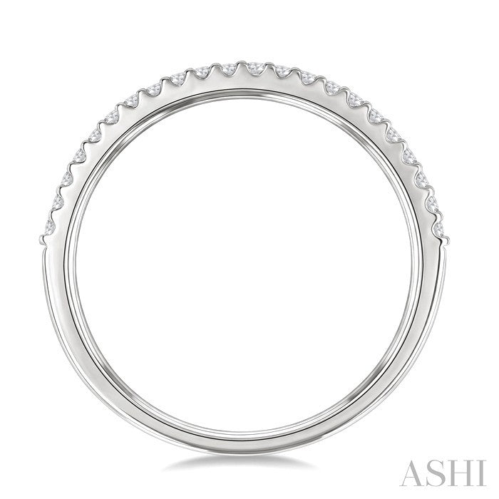 1/5 Ctw Round Cut Diamond Wedding Band in 14K White Gold