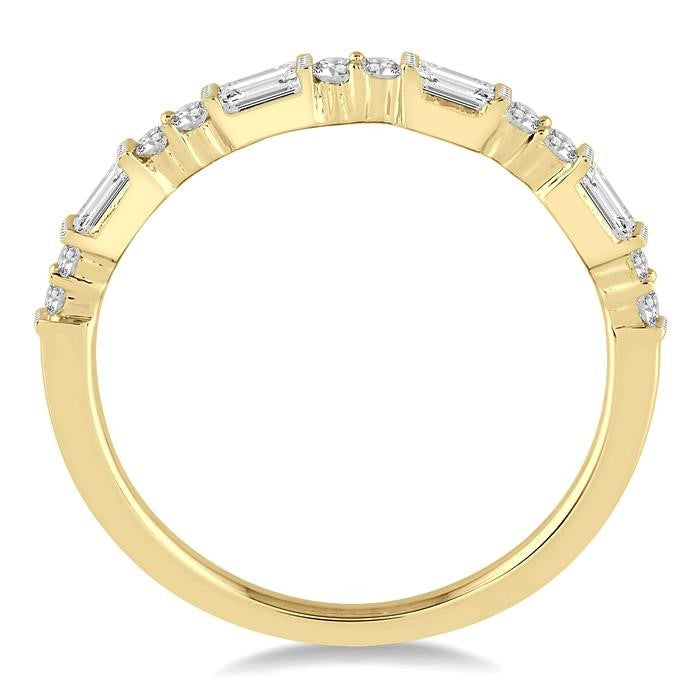 1/3 Ctw Baguette and Round Cut Diamond Wedding Band in 14K Yellow Gold