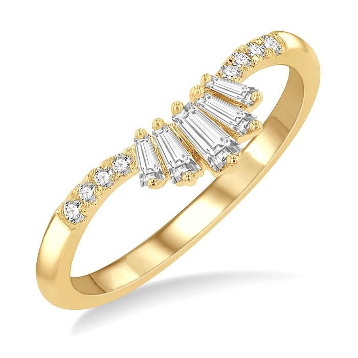 1/4 Ctw Chevron Baguette Crown and Round Cut Diamond Fashion Ring in 14K Yellow Gold
