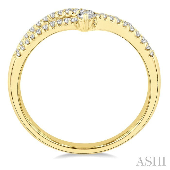 1/4 Ctw Round Cut Diamond Interlocked Twin Chevron Fashion Ring in 14K Yellow Gold