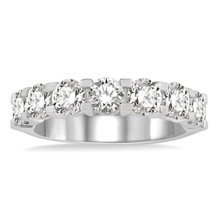 1 1/2 Ctw 7 Stone Round Cut Diamond Wedding Band in 14K White Gold