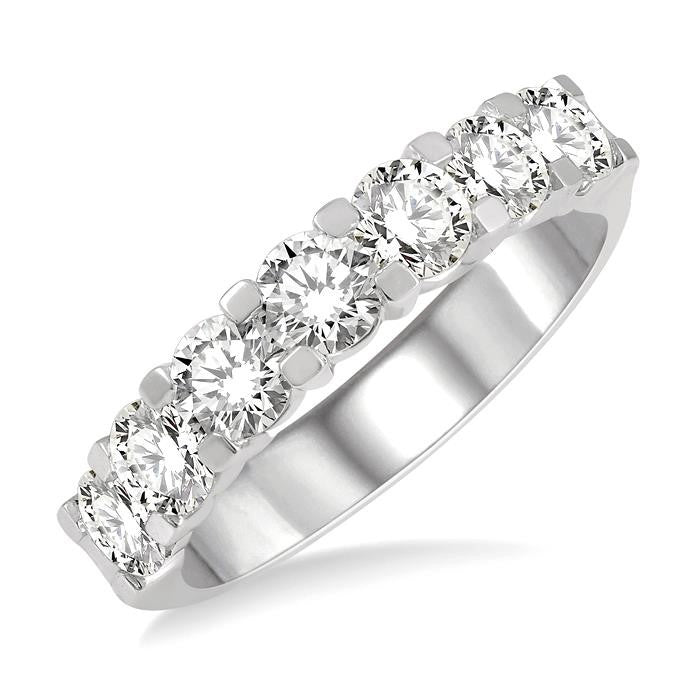 2 Ctw 7 Stone Round Cut Diamond Wedding Band in 14K White Gold