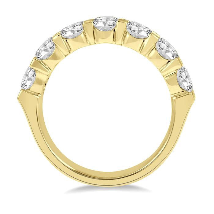 1 1/2 Ctw 7 Stone Round Cut Diamond Wedding Band in 14K Yellow Gold