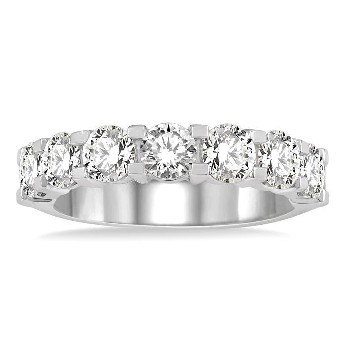 1 1/2 Ctw 7 Stone Round Cut Diamond Wedding Band in 14K White Gold