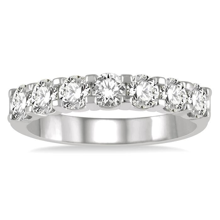 1 Ctw 7 Stone Round Cut Diamond Wedding Band in 14K White Gold