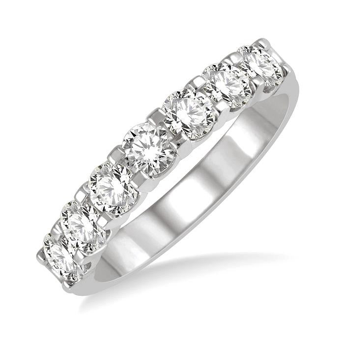 1 Ctw 7 Stone Round Cut Diamond Wedding Band in 14K White Gold