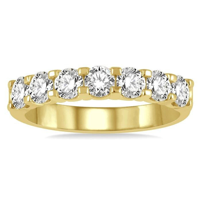 1 Ctw 7 Stone Round Cut Diamond Wedding Band in 14K Yellow Gold