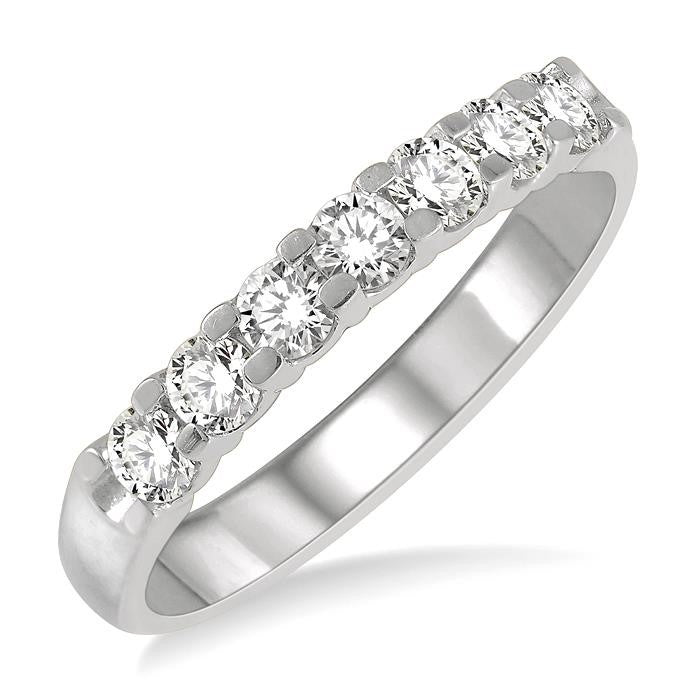3/4 Ctw 7 Stone Round Cut Diamond Wedding Band in 14K White Gold