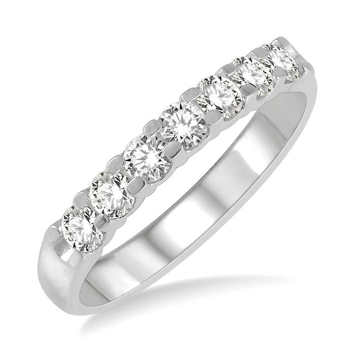 1/2 Ctw 7 Stone Round Cut Diamond Wedding Band in Platinum