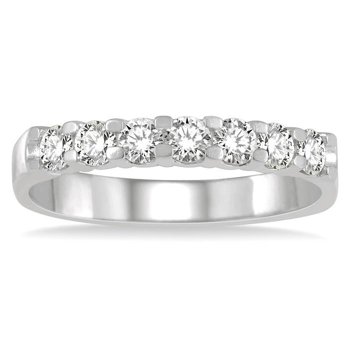 1/2 Ctw 7 Stone Round Cut Diamond Wedding Band in Platinum