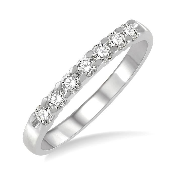 1/3 Ctw 7 Stone Round Cut Diamond Wedding Band in 14K White Gold