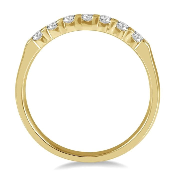1/3 Ctw 7 Stone Round Cut Diamond Wedding Band in 14K Yellow Gold