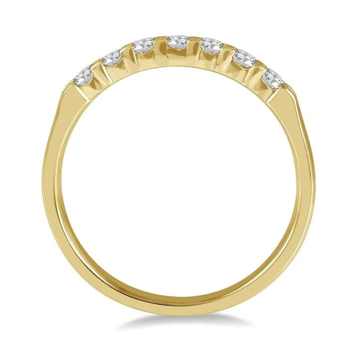 1/3 Ctw 7 Stone Round Cut Diamond Wedding Band in 14K Yellow Gold
