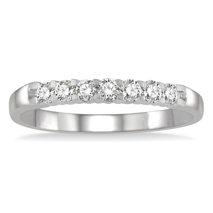 1/4 Ctw 7 Stone Round Cut Diamond Wedding Band in 14K White Gold