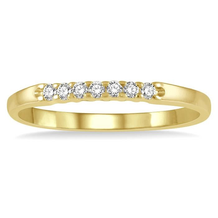 1/10 Ctw 7 Stone Round Cut Diamond Wedding Band in 14K Yellow Gold