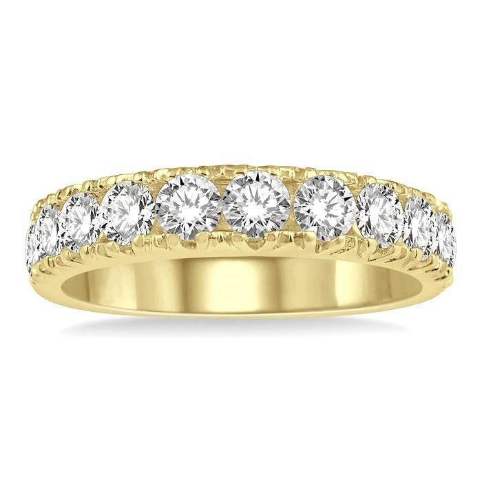 1 1/2 Ctw 11 Stone Round Cut Diamond Wedding Band in 14K Yellow Gold