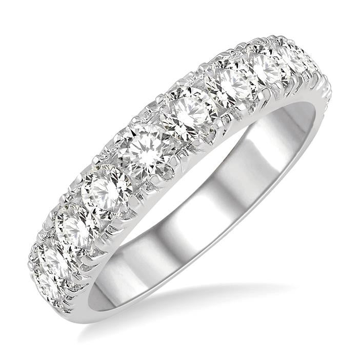 2 Ctw 11 Stone Round Cut Diamond Wedding Band in 14K White Gold