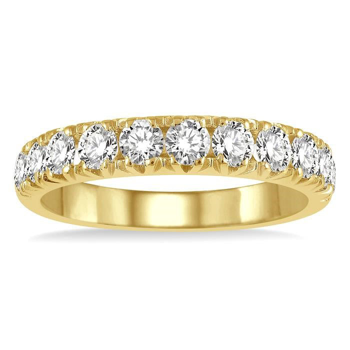 1 Ctw 11 Stone Round Cut Diamond Wedding Band in 14K Yellow Gold
