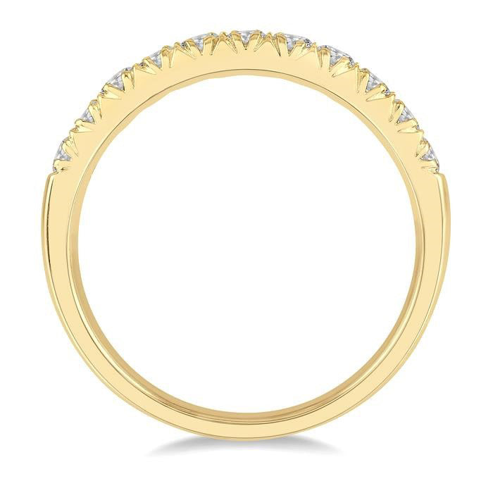 1/2 Ctw 11 Stone Round Cut Diamond Wedding Band in 14K Yellow Gold
