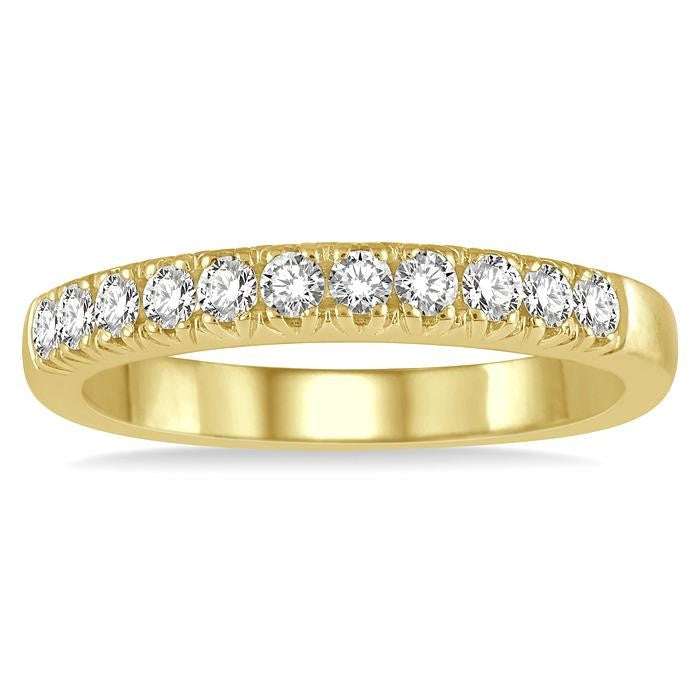 1/3 Ctw 11 Stone Round Cut Diamond Wedding Band in 14K Yellow Gold