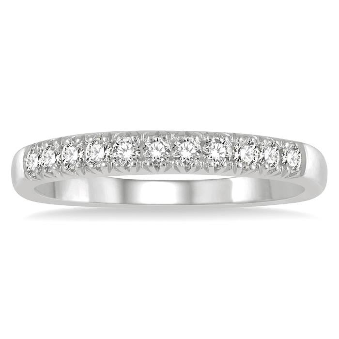1/4 Ctw 11 Stone Round Cut Diamond Wedding Band in 14K White Gold