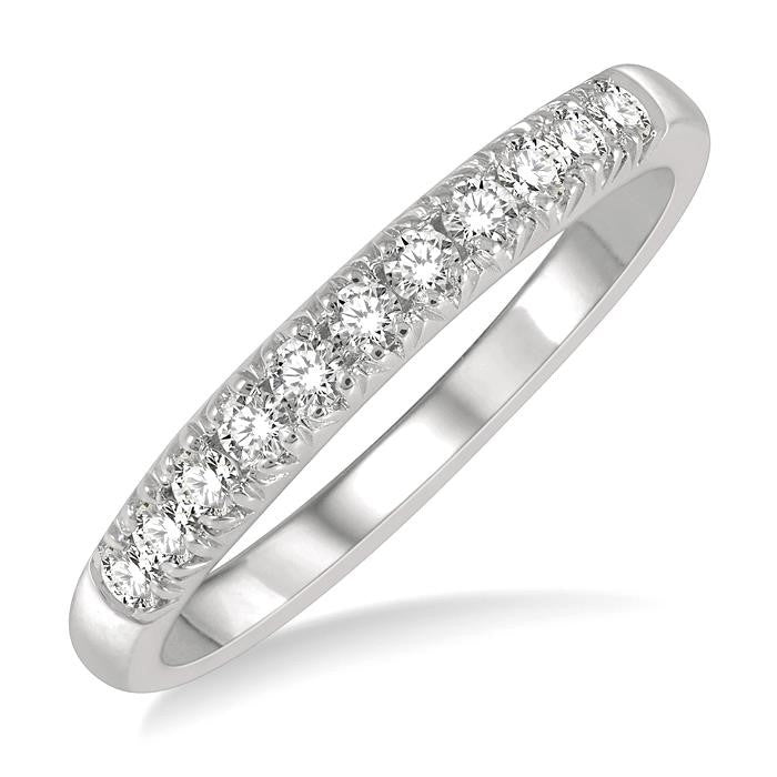 1/4 Ctw 11 Stone Round Cut Diamond Wedding Band in Platinum