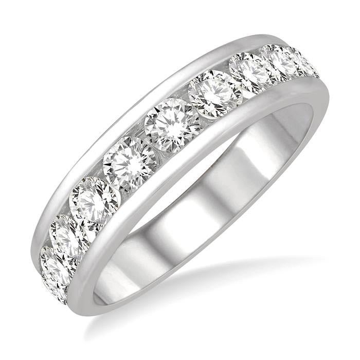 1 1/2 Ctw Channel Set 11 Stone Round Cut Diamond Wedding Band in 14K White Gold