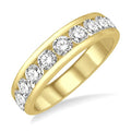 1 1/2 Ctw Channel Set 11 Stone Round Cut Diamond Wedding Band in 14K Yellow Gold