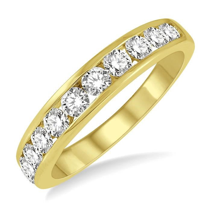 3/4 Ctw Channel Set 11 Stone Round Cut Diamond Wedding Band in 14K Yellow Gold