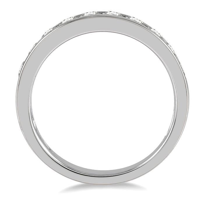 3/4 Ctw Channel Set 11 Stone Round Cut Diamond Wedding Band in Platinum