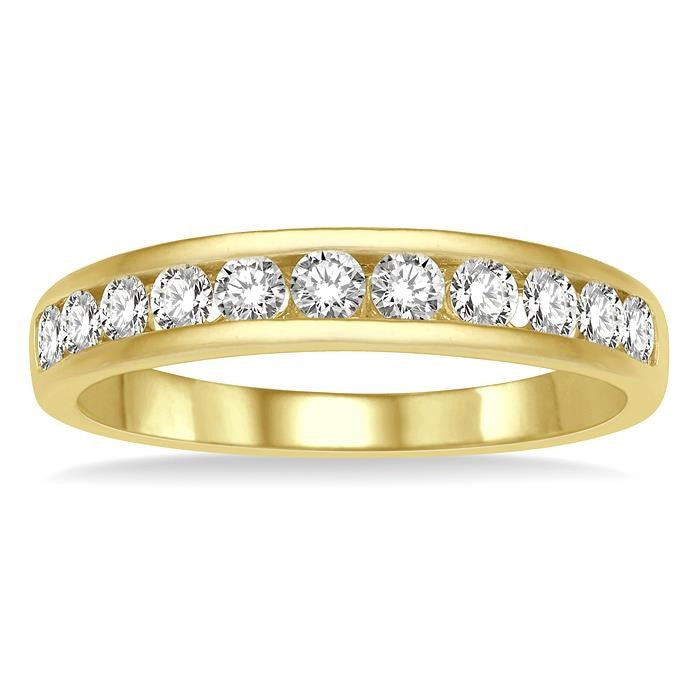 1/2 Ctw Channel Set 11 Stone Round Cut Diamond Wedding Band in 14K Yellow Gold