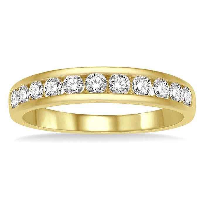 1/2 Ctw Channel Set 11 Stone Round Cut Diamond Wedding Band in 14K Yellow Gold