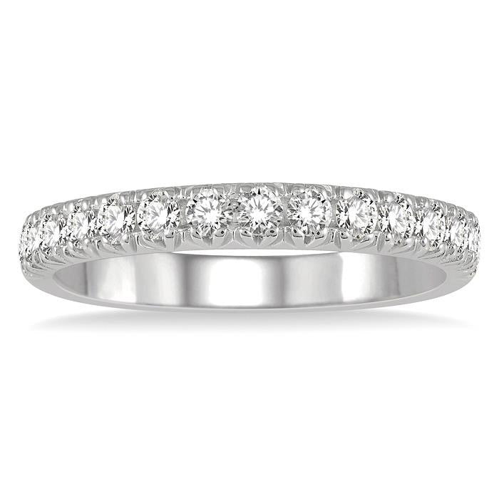 1/2 Ctw 15 Stones Round Cut Diamond Wedding Band in 14K White Gold