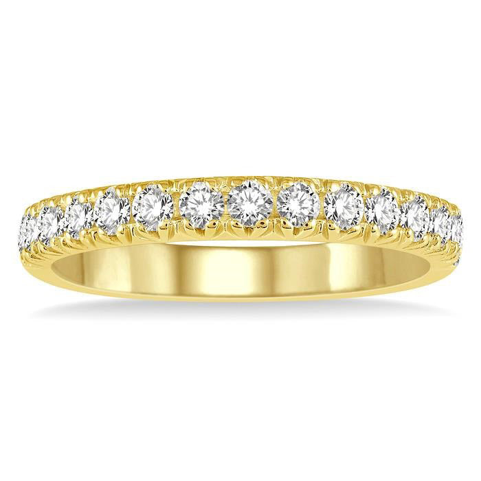 1/2 Ctw 15 Stones Round Cut Diamond Wedding Band in 14K Yellow Gold